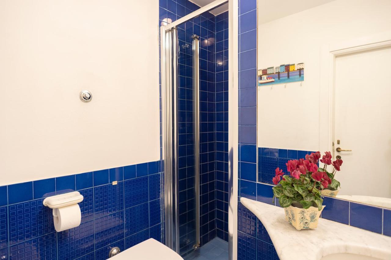 La Floridea Apartment Наполи Екстериор снимка